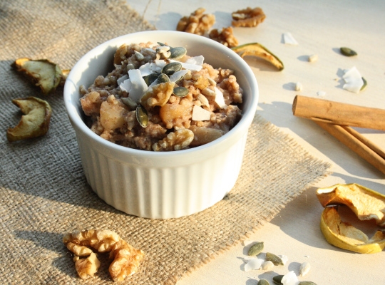 Slow Cooker Apple and Cinnamon Porridge